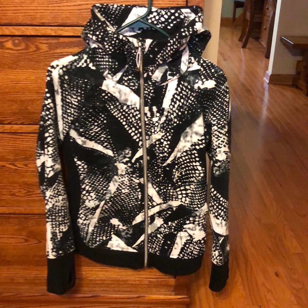 Lululemon scuba jacket